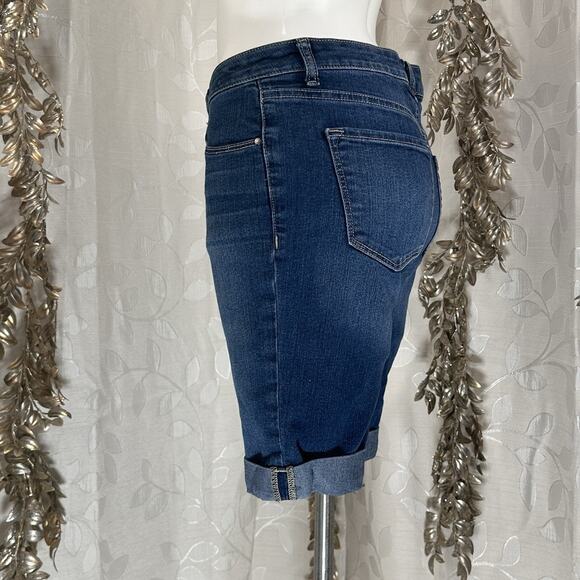 APT 9‎ Women’s Size 6 Bermuda Jean Shorts Dark Wash Stretch Cuffed Denim - Picture 5 of 13